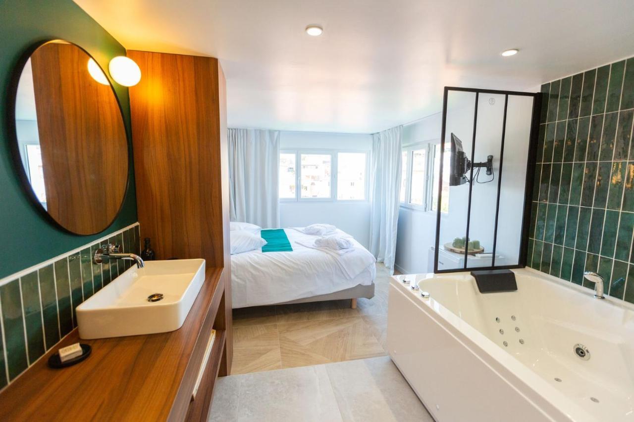 Love Room Du Mont D'Or - Baignoire Spa - Minibar Offert Marseille Exterior photo