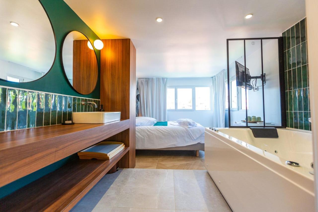 Love Room Du Mont D'Or - Baignoire Spa - Minibar Offert Marseille Exterior photo