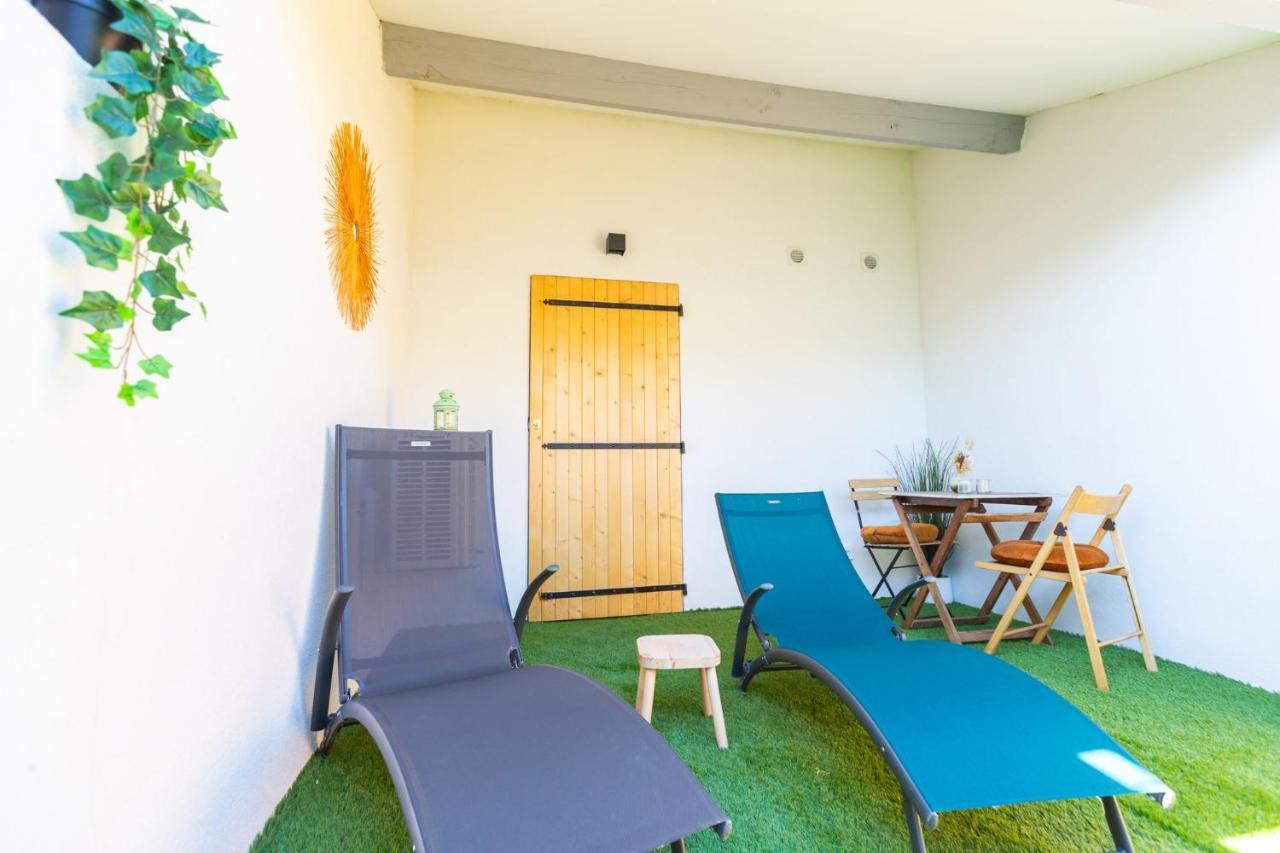 Love Room Du Mont D'Or - Baignoire Spa - Minibar Offert Marseille Exterior photo
